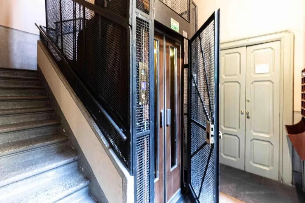 Loft House Via Della Spiga 50 Apartment Milan Italy